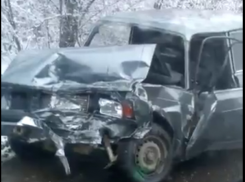  ﻿В лобовом столкновении на Кубани пострадали три человека 