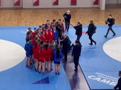 Путин пообщался с юными краснодарскими спортсменами во Дворце самбо