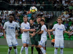 Два гола Смолова принесли победу «Краснодару» в домашнем матче с московским «Динамо»