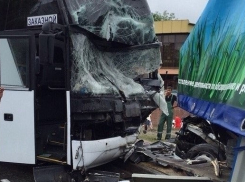 В крупном ДТП в Сочи считают виновным водителя пассажирского автобуса