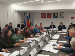 В Ейске депутаты горсовета один за другим отказываются от полномочий