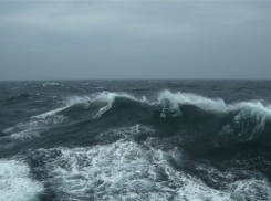 Поиски пропавших без вести новороссийских моряков приостановлены 