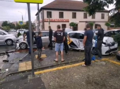 Водитель «Яндекс.Такси» попал в очередное ДТП в Краснодаре