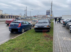 «Городу не хватает эвакуаторов»: краснодарцы просят наказать автохамов