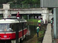 В Краснодаре из-за подтопления встали трамваи 