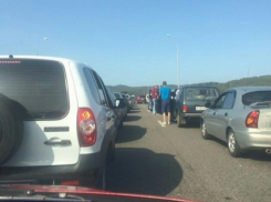  Люди «встали» в пробке за Горячим Ключом по дороге к морю 