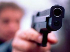 Сочинец прилюдно выстрелил в свою возлюбленную на улице