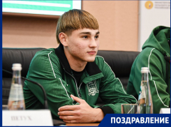 Защитник «Краснодара» Артем Хмарин отмечает особенный день