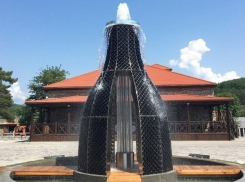 В Абрау-Дюрсо установят фонтан в виде бутылки шампанского   