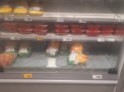 В Краснодаре и Адыгее с полок магазинов пропадает курятина 