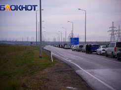 Разрушенный после теракта Крымский мост полностью открыли для движения автомобилей
