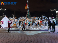 «Пройти негде и очередь на аттракционы»: краснодарцы устроили столпотворение на улице Красной