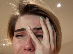 «Я устала от всего»: двойник Скарлетт Йохансонн из Краснодара расплакалась