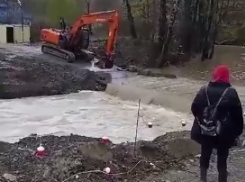 В Апшеронском районе затопило временные переправы к хутору Городок