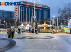 Главное в Краснодаре сегодня: Дед Мороз работает, шоумен идет во власть, ветеранов выселяют, пьяница дебоширит, а полиция спасает 