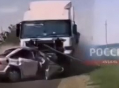 Пять человек погибли в ДТП с фурой в Краснодарском крае