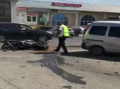 Под колесами минивэна погиб 36-летний мотоциклист на Кубани