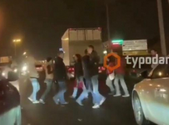 Краснодарцы перекрыли Ростовское шоссе из-за отсутствия в их домах света и газа 