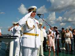В Новороссийске в честь Дня ВМФ горожанам показали морской бой