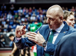  Тренер «Локомотива-Кубань» Обрадович рассказал, что его семья не рада новому контракту с клубом 