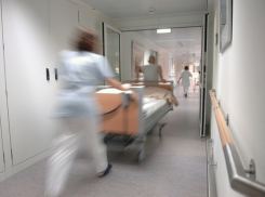 В Сочи в машине, попавшей в ДТП, нашли девочку с ножевыми ранениями 