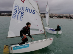 Выносливость и сообразительность: в Краснодарском крае определили победителей первенства по парусному спорту
