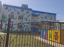 «В штате один человек»: почему в Губернском не открывают построенный садик