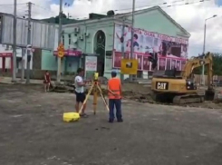Шоу продолжается: ремонт Тургенева на перекрестке с Северной не успевают закончить в срок