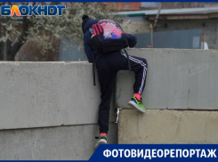 Соседские войны по-краснодарски: жители Гидростроя отгородились от соседей бетонным забором