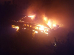 Крупный пожар тушили всю ночь в Краснодаре