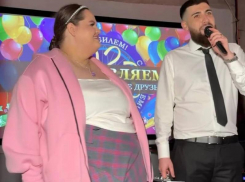 Воздух с запахом отдышки и пота участницы шоу «Большие девочки» и ее мужа появился в продаже