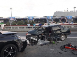  Пьяный водитель, уходя от полицейской погони, лоб в лоб столкнулся с иномаркой в Сочи 