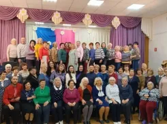 Активисток Краснодара поздравил с 8 Марта депутат Гордумы