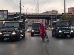 Полиция установила личности «мажоров», блокировавших на «Гелендвагенах» проезд в Краснодаре 