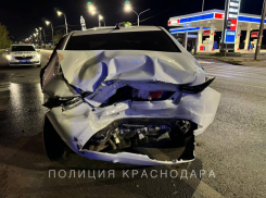 Момент ДТП с пьяным таксистом в Краснодаре попал на камеры