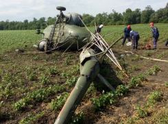 Вертолет Ми-2 на Кубани совершил жесткую посадку