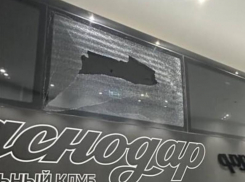 В Краснодаре ищут напавших на автобус ФК «Спартак» вандалов