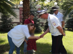 Сочинские полицейские помогли спасти жизнь двухлетнему ребенку