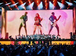 Саундтрек из сериала «Плакса» первыми услышали 75 000 гостей «Лужников»