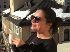 Наташа Королева с балкона в Сочи поздравила фанатов с Рождеством