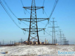 В Выселковском районе «КамАЗ» снес столб электропередачи