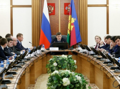  Нашли инвесторов: в Краснодаре вице-губернатор поговорил с обманутыми дольщиками 