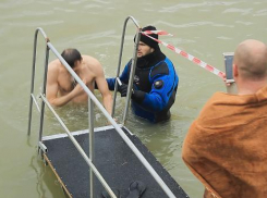 «Огонь!»: Краснодарцы поделились впечатлениями о крещенском купании