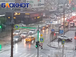 Краснодар затопило дождём: огромные пробки и высокие цены на такси