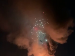Гараж с фейерверками взлетел на воздух в Краснодаре из-за пожара