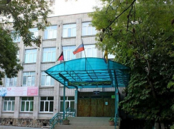 На Кубани уволенная из-за питания в школе учительница восстановлена в должности