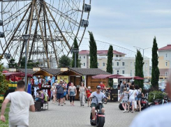 В мае-июне курорты Краснодарского края приняли более трех млн туристов