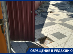 «Как нам попасть домой?» - краснодарка возмущена появлением остановки прямо под калиткой ее дома