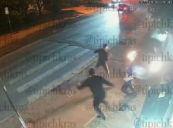 Пьяная краснодарка сбила двух пешеходов