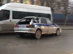  Полицейская машина в Новороссийске столкнулась с грузовиком и маршруткой